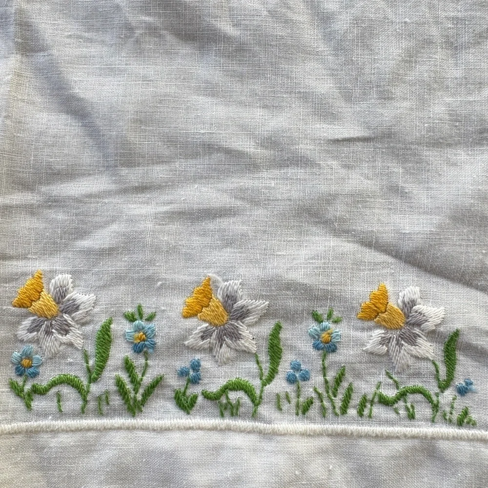 White Embroidered Linen Hand Towel